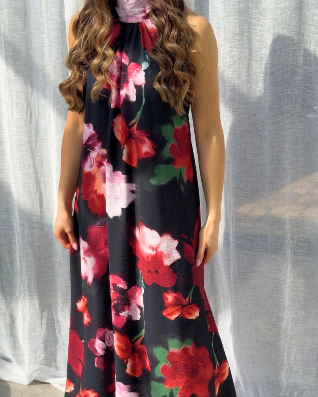 The Scarlett Halter